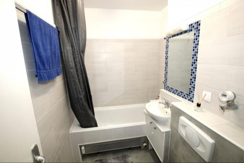 Ludwigshafen am Rhein 46 qm 2 Zimmer-Etagenwohnung mit Balkon und Stellplatz in Ludwigshafen unvermietet zu verkaufen. Wohnung kaufen