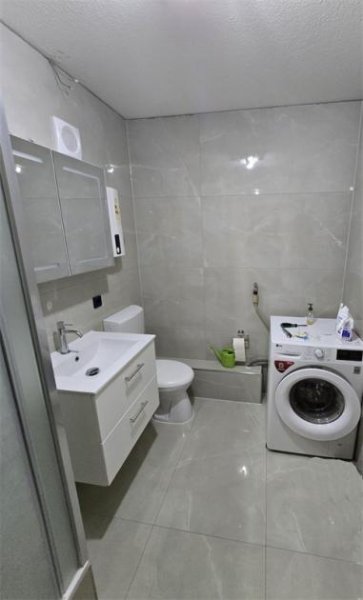 Ludwigshafen am Rhein AUFGEPASST! SCHÖNE, GEPFLEGTE 2 ZKB - ETW MIT TG-STELLPLATZ UND BALKON IN LU.-MITTE! Wohnung kaufen
