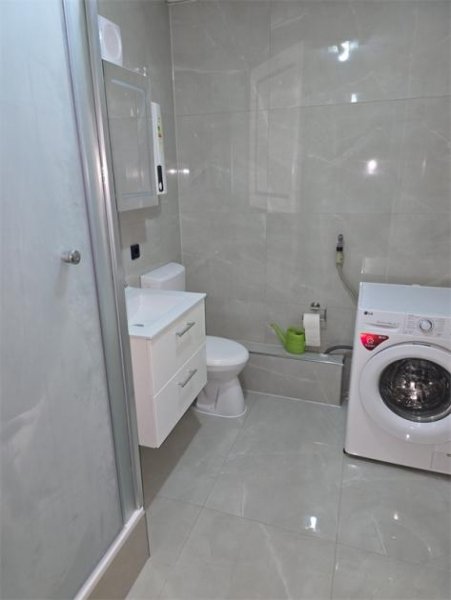 Ludwigshafen am Rhein AUFGEPASST! SCHÖNE, GEPFLEGTE 2 ZKB - ETW MIT TG-STELLPLATZ UND BALKON IN LU.-MITTE! Wohnung kaufen