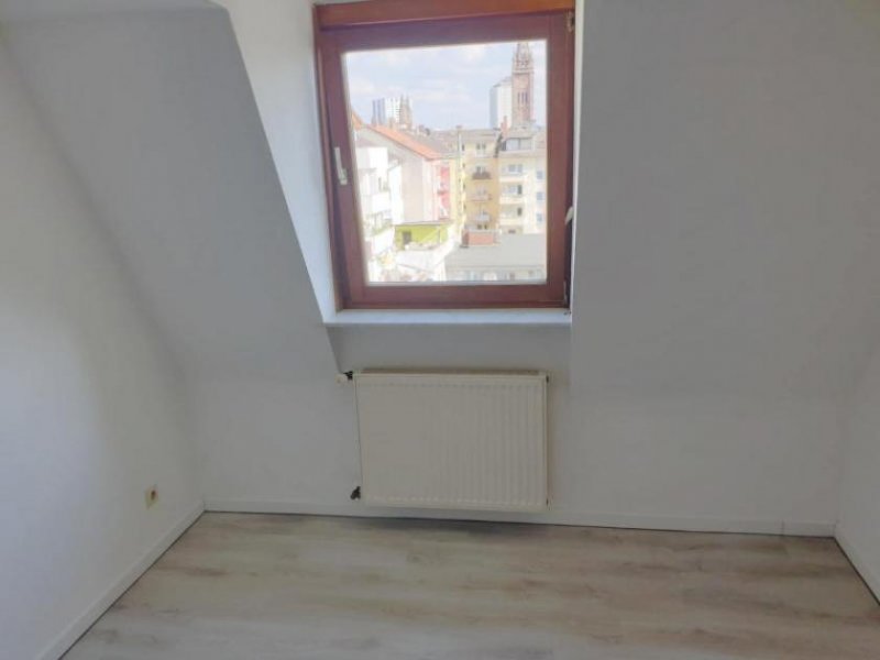 Ludwigshafen am Rhein ObjNr:18661 - Sanierte 4-Zimmer ETW mit Balkon mit Blick über Ludwigshafen Wohnung kaufen