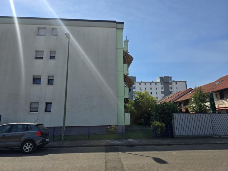 Ludwigshafen am Rhein Ruhig wohnen in Oggersheim–Gepflegte 3-Zimmer-Wohnung mit Balkon, Stellplatz und guter Infrastruktur Wohnung kaufen