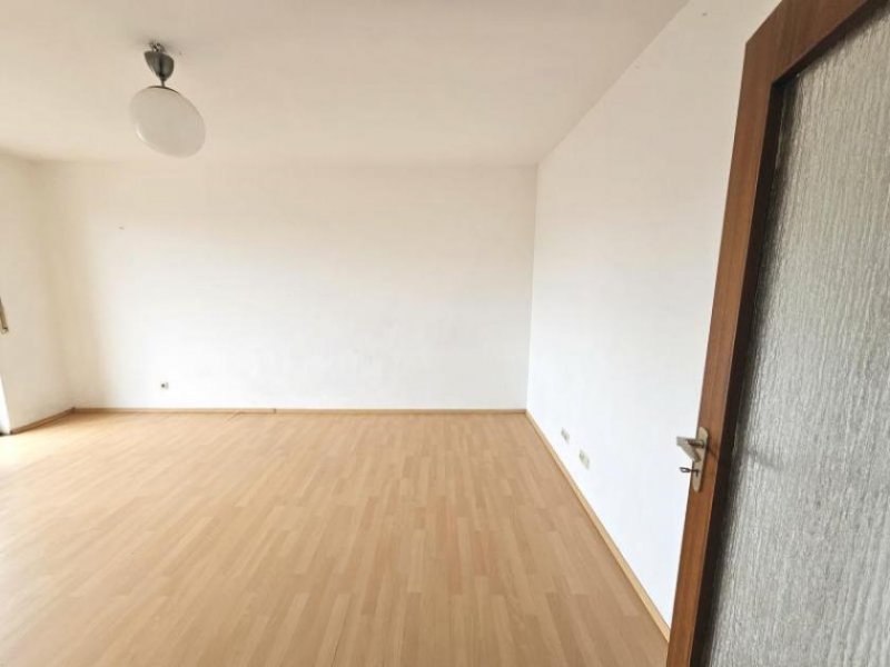 Ludwigshafen am Rhein ObjNr:19686 - Leerstehende Eigentumswohnung als Kapitalanlage mit Loggia und TG-Stellplatz Wohnung kaufen