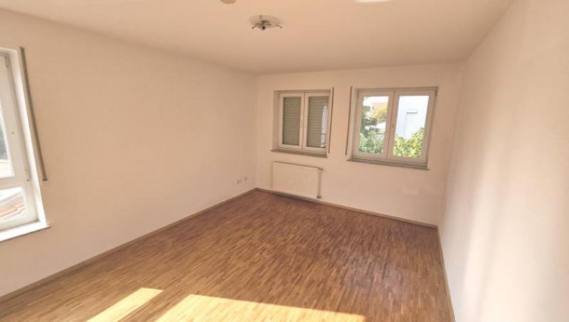 Ludwigshafen am Rhein ObjNr:19759 - Attraktives Wohnen im gepflegten EFH mit Garten, Terrasse, Balkon und Garage in LU-Maudach Haus kaufen