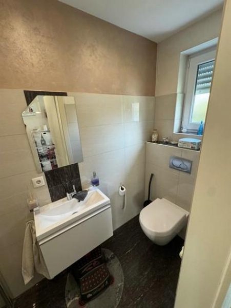 Ludwigshafen am Rhein Es gibt sie noch: Die WOHLFÜHL-Doppelhaushälfte. Erschwinglich ist sie auch noch! Füße hochlegen! Haus kaufen