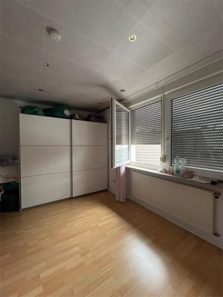 Ludwigshafen am Rhein +++ LU: 3 ZKB – ETW IN ZENTRALER LAGE VON RHEINGÖNHEIM GELEGEN +++ Wohnung kaufen