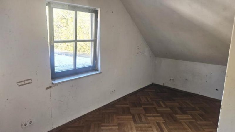 Bad Dürkheim ObjNr:19522 - Freistehendes, repräsentatives EFH mit Garten und großem Grundstück ausserhalb in DÜW-Grethen Haus kaufen