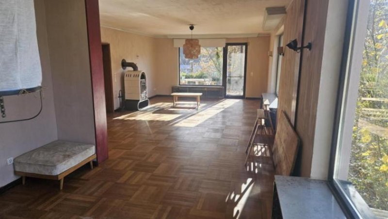 Bad Dürkheim ObjNr:19522 - Freistehendes, repräsentatives EFH mit Garten und großem Grundstück ausserhalb in DÜW-Grethen Haus kaufen