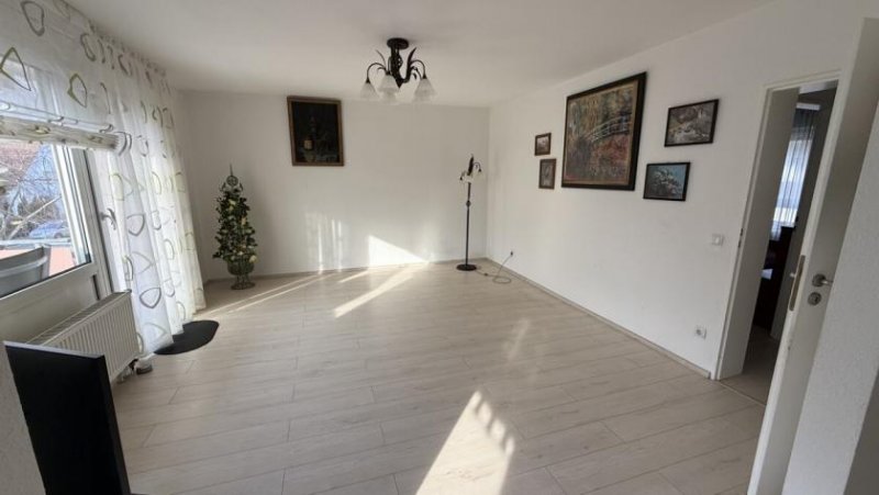 Frankenthal (Pfalz) Äußerst gepflegte 3,5-Zimmer-Wohnung in Frankenthal-Flomersheim zu verkaufen Wohnung kaufen