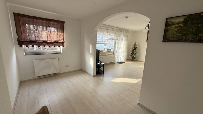 Frankenthal (Pfalz) Äußerst gepflegte 3,5-Zimmer-Wohnung in Frankenthal-Flomersheim zu verkaufen Wohnung kaufen