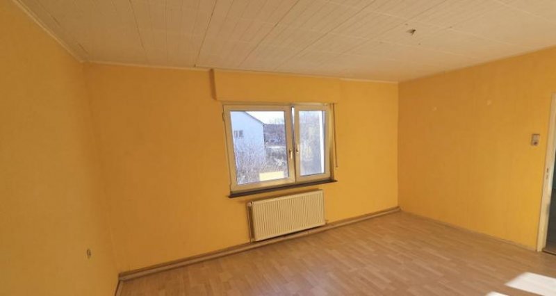 Heuchelheim bei Frankenthal ObjNr:B-19144 - 2-Generationenhaus, sehr geräumig, in ruhiger Ortsrandlage in Heuchelheim Haus kaufen