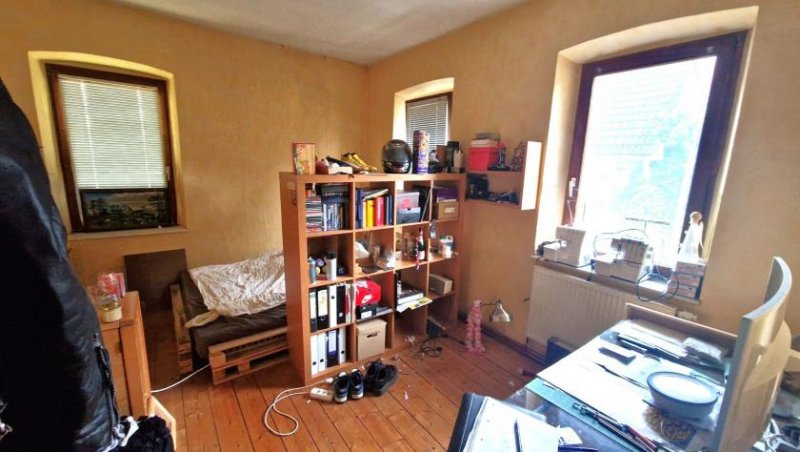 Kindenheim Schönes Eckgrundstück mit Haus und Scheune Haus kaufen