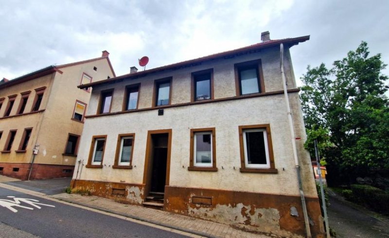 Kindenheim Schönes Eckgrundstück mit Haus und Scheune Haus kaufen