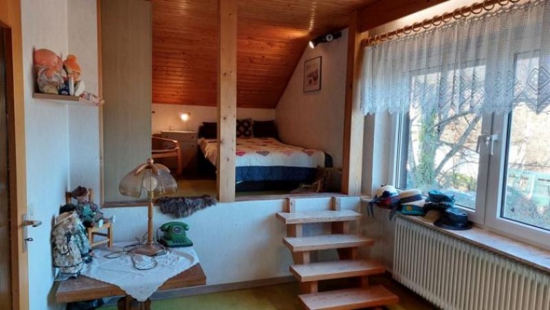 Eisenberg (Pfalz) ObjNr:B-19642 - Tolles EFH für die große Familie mit schönem Garten idyllisch gelegen, in Eisenberg-STEINBORN Haus kaufen