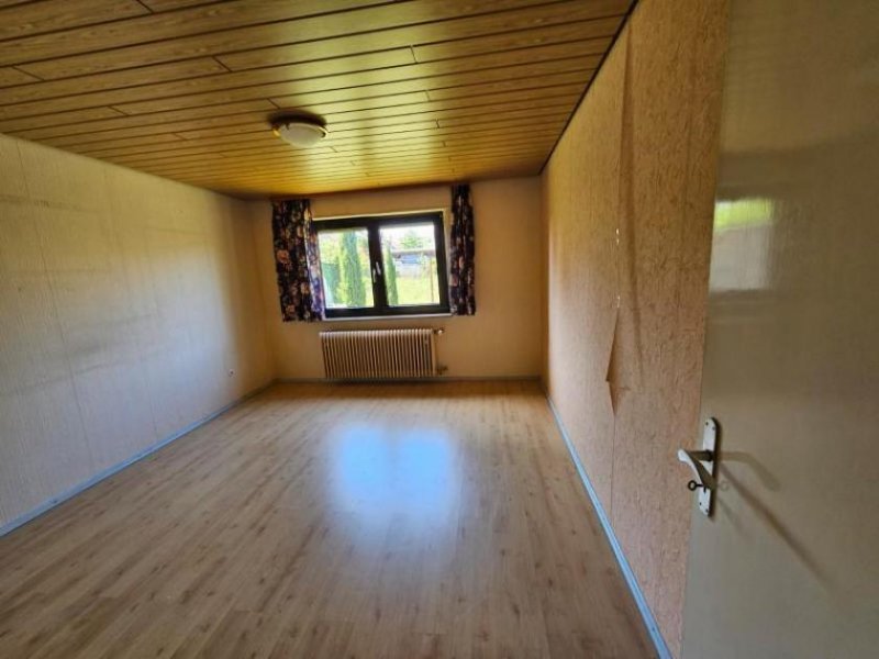 Eisenberg (Pfalz) ObjNr:B-19684 - Großzügiger Bungalow mit Garten und Garage Haus kaufen