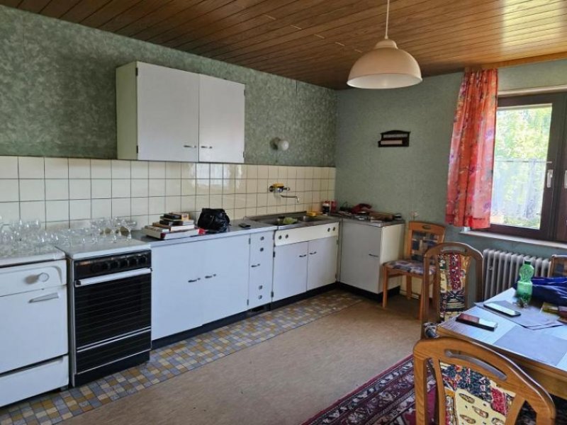 Eisenberg (Pfalz) ObjNr:B-19684 - Großzügiger Bungalow mit Garten und Garage Haus kaufen