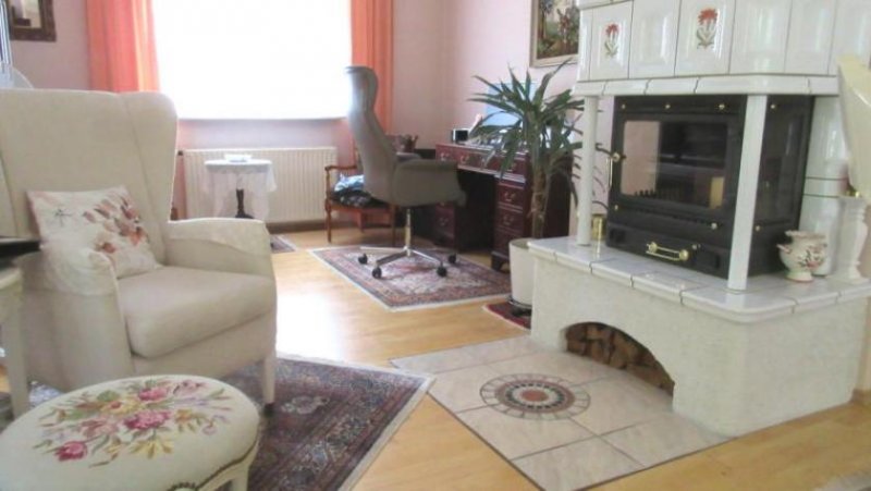 Carlsberg ObjNr:19735 - Traumhaftes Wohnen - EFH mit 2 App. - Ortsrandlage in Carlsberg Haus kaufen