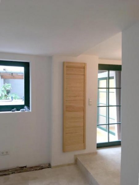 Neustadt an der Weinstraße ObjNr:19666 - Ruhig gelegenes EFH ohne PkW-Stellplatz (Haus- Hofbauweise) in 2. Reihe in Neustadt-MUSSBACH Haus kaufen