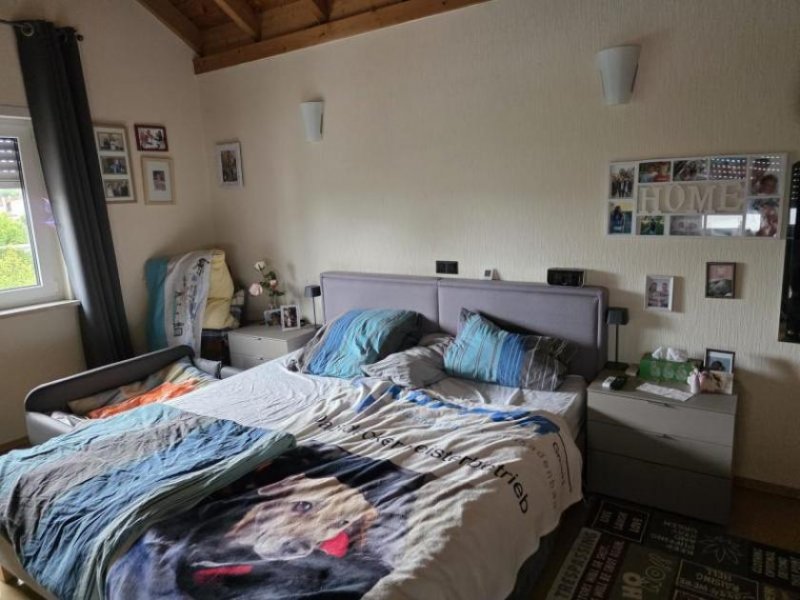 Haßloch ObjNr:19827 - Modern saniertes Zweifamilienhaus auf großen Grundstück mit Pool und Garage Haus kaufen