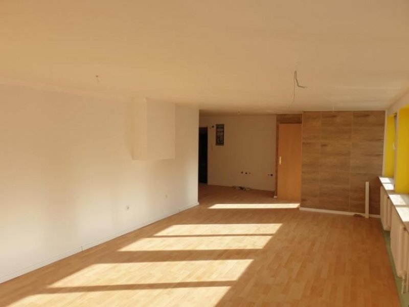 Elmstein ObjNr:B-16907 - Teilsaniertes Dreifamilienhaus mit Potenzial Haus kaufen