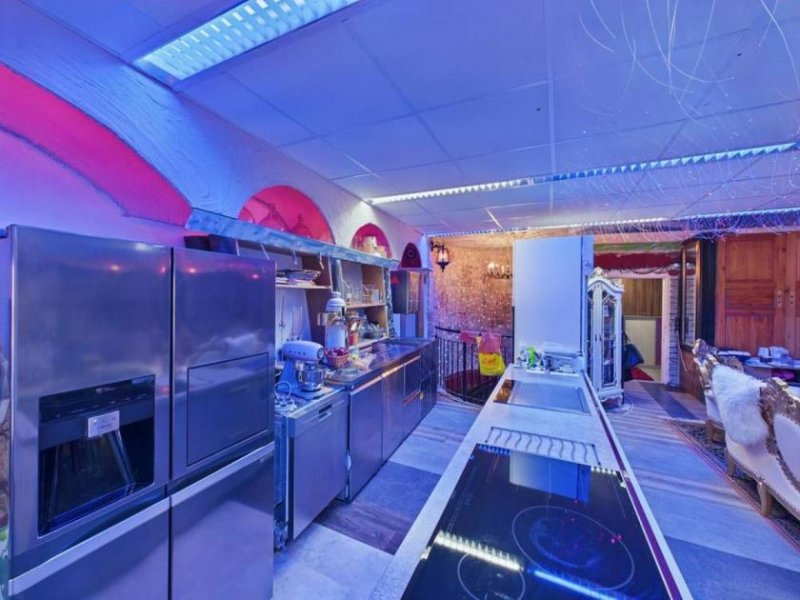 Worms Architektonisches Zweifamilienhaus mit Pizzeria und Gewerbeeinheit – extravagant & einzigartig! Haus kaufen