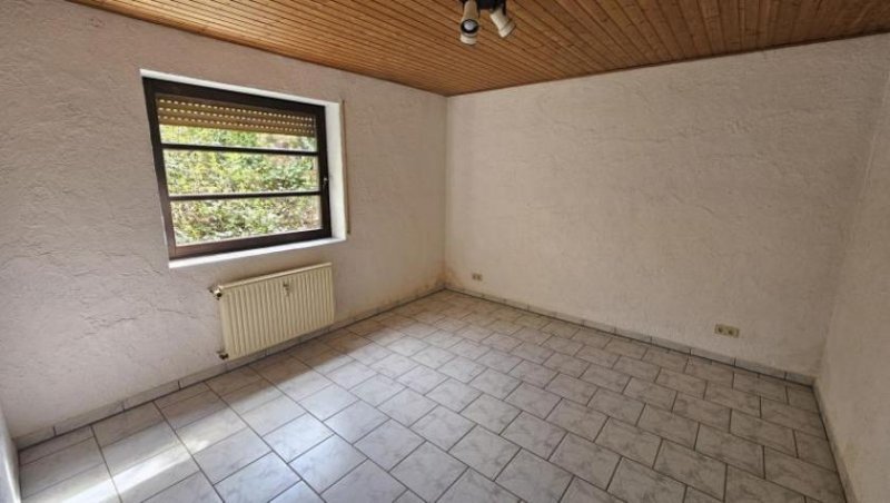 Worms ObjNr:19817 - Stilvolles Wohnen in sehr gepflegtem EFH mit ELW in Worms-HOCHHEIM Haus kaufen