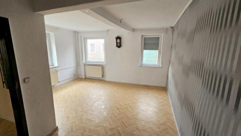 Dorn-Dürkheim ObjNr:B-19792 - Bäuerliches Anwesen mit Hof und großer Scheune zentral in Dorn-Dürkheim Gewerbe kaufen