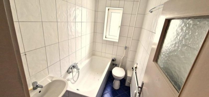 Mannheim Großes Grundstück, 3 Familienhaus, Scheune, Garagen - vielen Nutzungsmöglichkeiten Haus kaufen