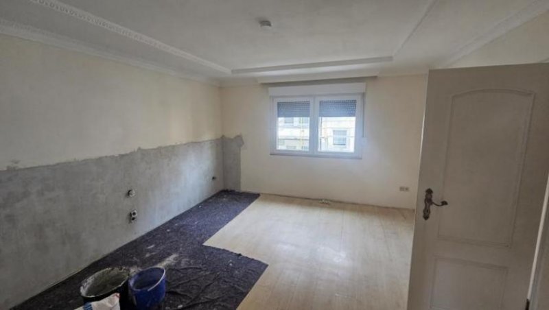 Viernheim ObjNr:19742 - Ansprechendes Haus mit 2 Wohneinheiten und 1 Gewerbeeinheit in LU-Mundenheim Haus kaufen