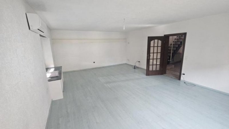 Viernheim ObjNr:19742 - Ansprechendes Haus mit 2 Wohneinheiten und 1 Gewerbeeinheit in LU-Mundenheim Haus kaufen