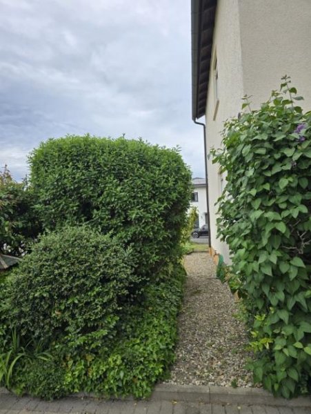 Lampertheim Einfamilienhaus mit Ausbaupotenzial in ruhiger Wohnlage von Lampertheim sucht neue Familie Haus kaufen