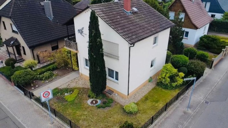 Lampertheim Einfamilienhaus mit Ausbaupotenzial in ruhiger Wohnlage von Lampertheim sucht neue Familie Haus kaufen