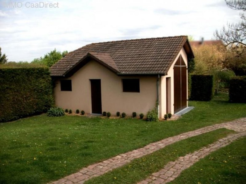 Fessenheim Grosszügiges Einfamilienhaus am Rhein mit beheiztem Hallenbad, Whirlpool, Geothermie u. vieles mehr - 20 Min. von Basel Haus