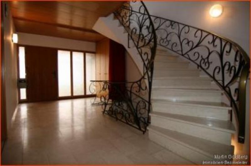 Hockenheim Den Sommer im eigenen Garten genießen! Gepflegtes Einfamilienhaus mit enormen Platzangebot! Haus kaufen