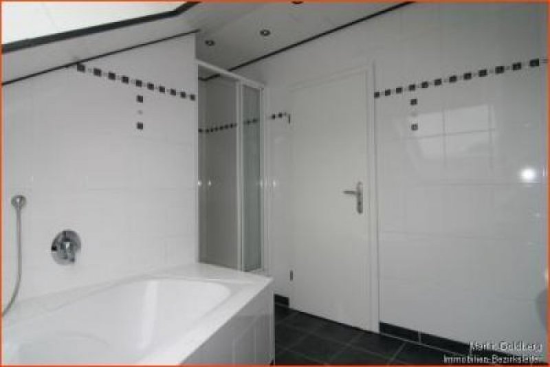 Reilingen Gepflegtes und vielseitig nutzbares Haus in absoluter Toplage von Reilingen! Haus kaufen