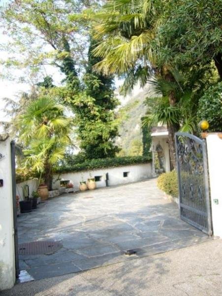 Campione d' Italia Fantastisch schöne Villa in einer sehr bevorzugter Lage mit unverbaubarem Panoramablick auf den Luganer See Haus kaufen