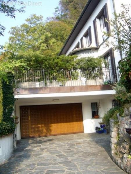 Campione d' Italia Fantastisch schöne Villa in einer sehr bevorzugter Lage mit unverbaubarem Panoramablick auf den Luganer See Haus kaufen