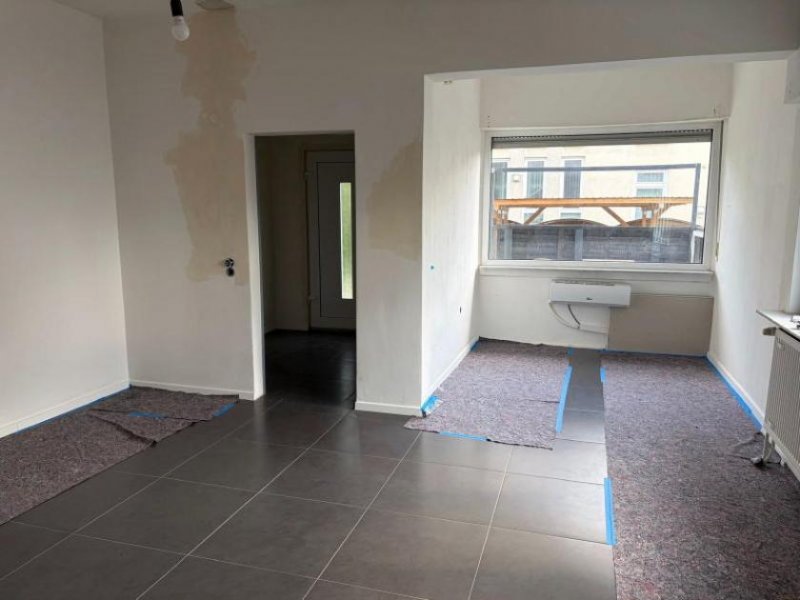 Wiesloch ObjNr:19829 - Große Doppelhaushälfte mit teilweisen Vermietungspotenzial Haus kaufen