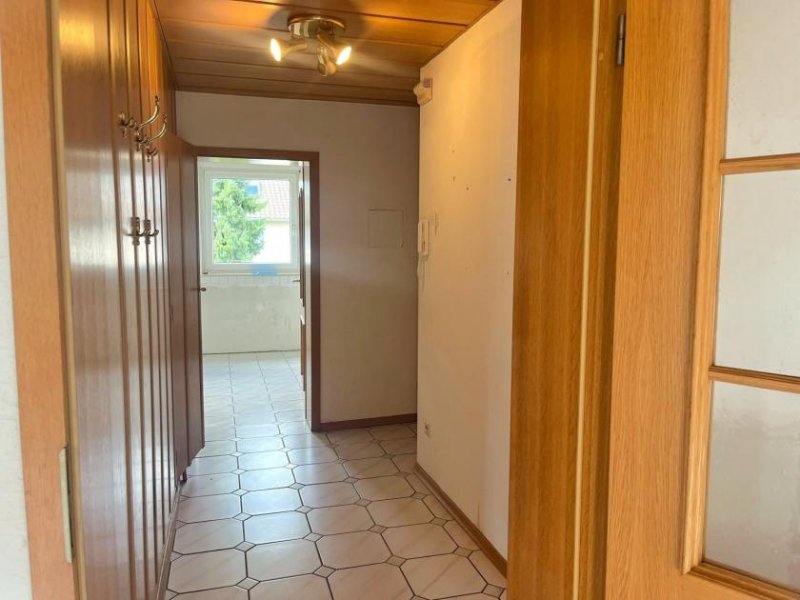 Walldorf (Rhein-Neckar-Kreis) Walldorf - Großzügige 3-Zimmer-Wohnung mit Loggia Wohnung kaufen