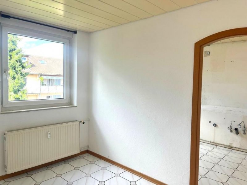 Walldorf (Rhein-Neckar-Kreis) Walldorf - Großzügige 3-Zimmer-Wohnung mit Loggia Wohnung kaufen