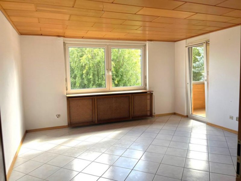 Walldorf (Rhein-Neckar-Kreis) Walldorf - Großzügige 3-Zimmer-Wohnung mit Loggia Wohnung kaufen