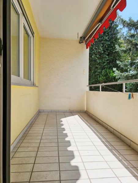 Stuttgart Gepflegte 3-Zimmer-Wohnung mit Balkon und Autostellplatz in Stuttgart-Bad Cannstatt Wohnung kaufen