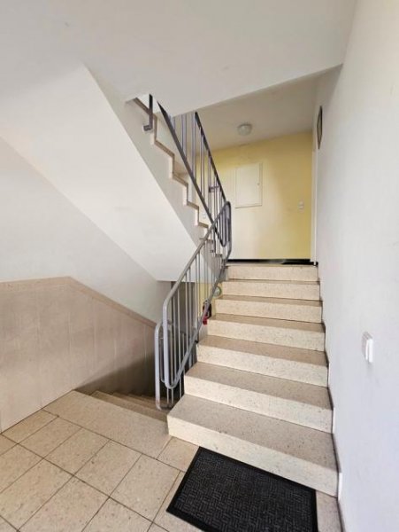 Stuttgart Gepflegte 3-Zimmer-Wohnung mit Balkon und Autostellplatz in Stuttgart-Bad Cannstatt Wohnung kaufen