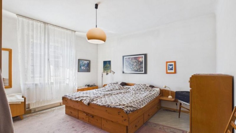 Stuttgart Absolute Rarität! Leerstehendes Einfamilienhaus am Stadtpark Feuerbach in Anliegerstrasse. Haus kaufen