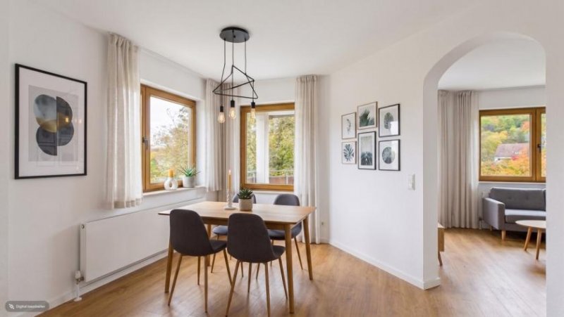 Stuttgart Ihr neues Zuhause in Stuttgart - Süd in ruhiger Lage. Zweifamilienhaus mit Garage und Stellplatz Haus kaufen