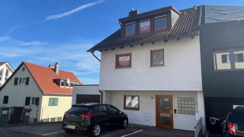 Stuttgart NEU! Gepflegtes ZFH in ruhiger Lage in Stuttgart - Süd. Eine Einheit vermietet. Haus kaufen