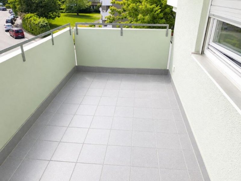 Ditzingen Schöne, helle 2 Zi.-Whg. mit Balkon und Garage in Ditzingen-Heimerdingen zu verkaufen Wohnung kaufen