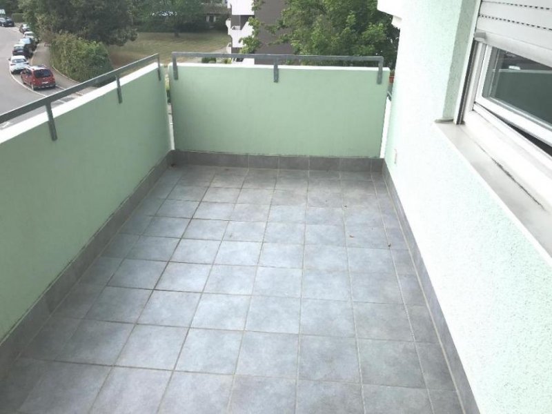 Ditzingen Schöne, helle 2 Zi.-Whg. mit Balkon und Garage in Ditzingen-Heimerdingen zu verkaufen Wohnung kaufen