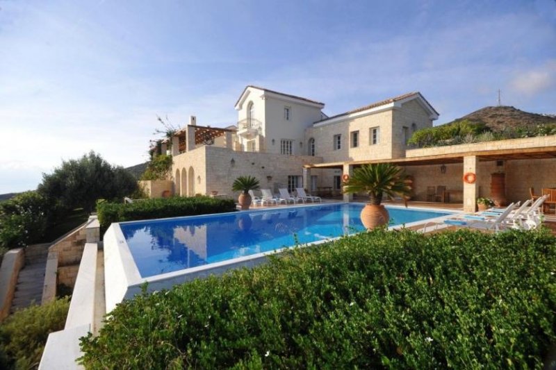 Elounda Sea-front luxury villa with pool, tennis court and established gardens Haus kaufen