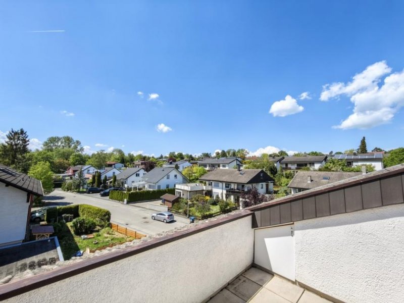 Mössingen DG-Traum in Belsen: 4,5 Zimmer, Kamin, Wallbox & sonnige Loggia Wohnung kaufen