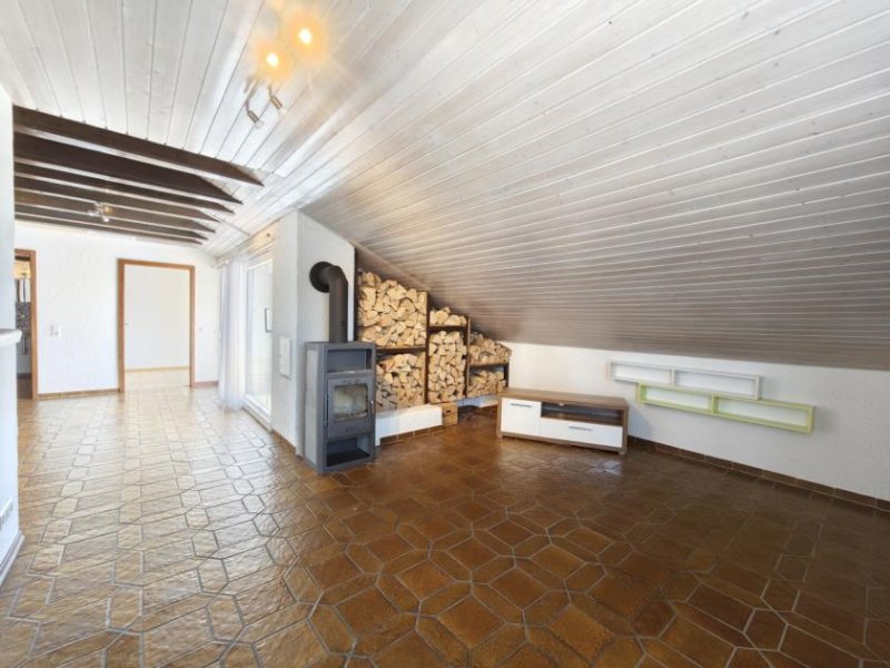 Mössingen DG-Traum in Belsen: 4,5 Zimmer, Kamin, Wallbox & sonnige Loggia Wohnung kaufen